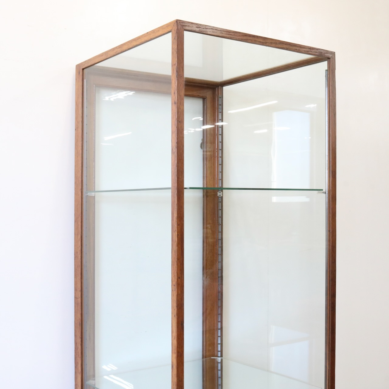 ショップキャビネット