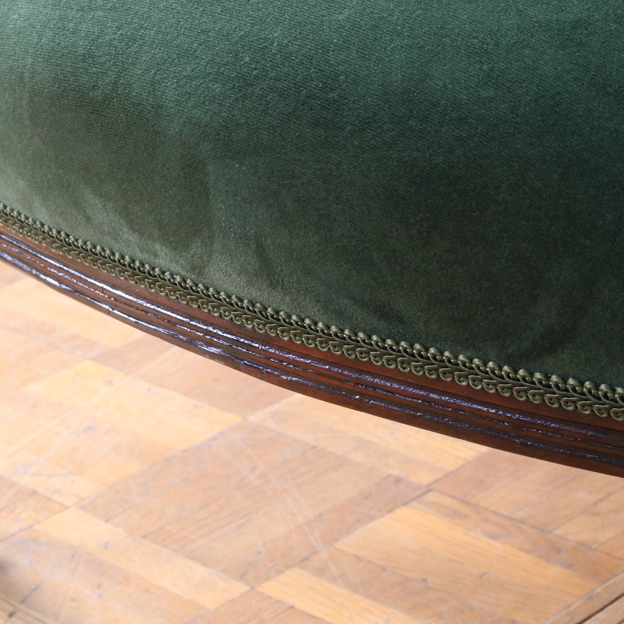 ナーシングチェアー