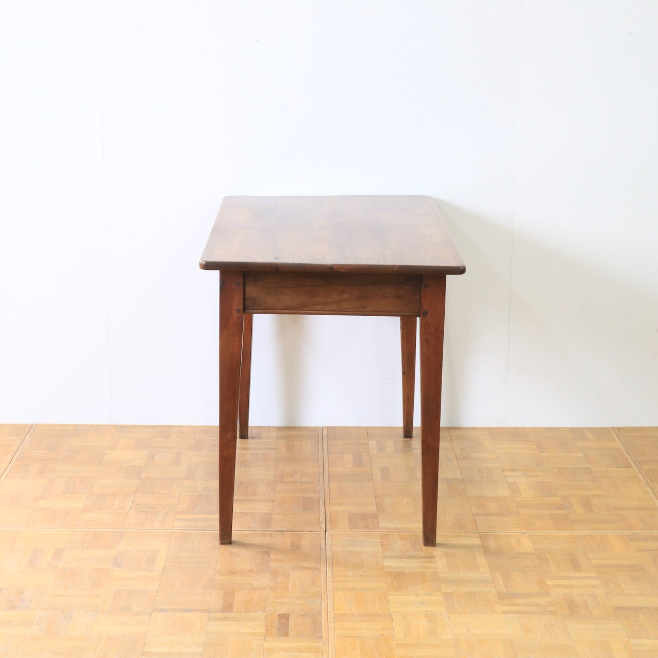 ダイニングテーブル