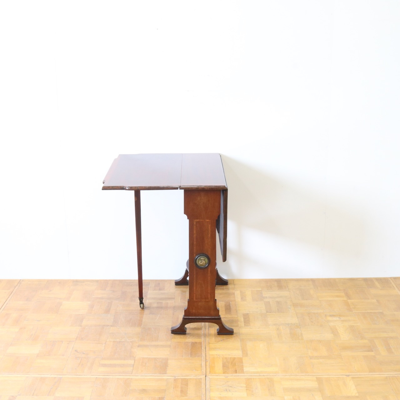 ゲートレッグテーブル