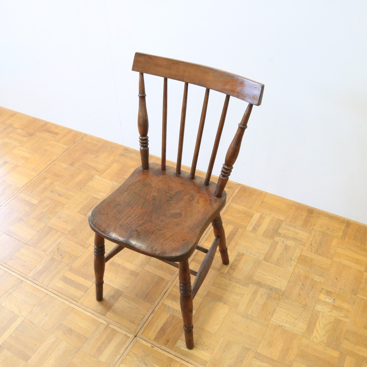 キッチンチェアー