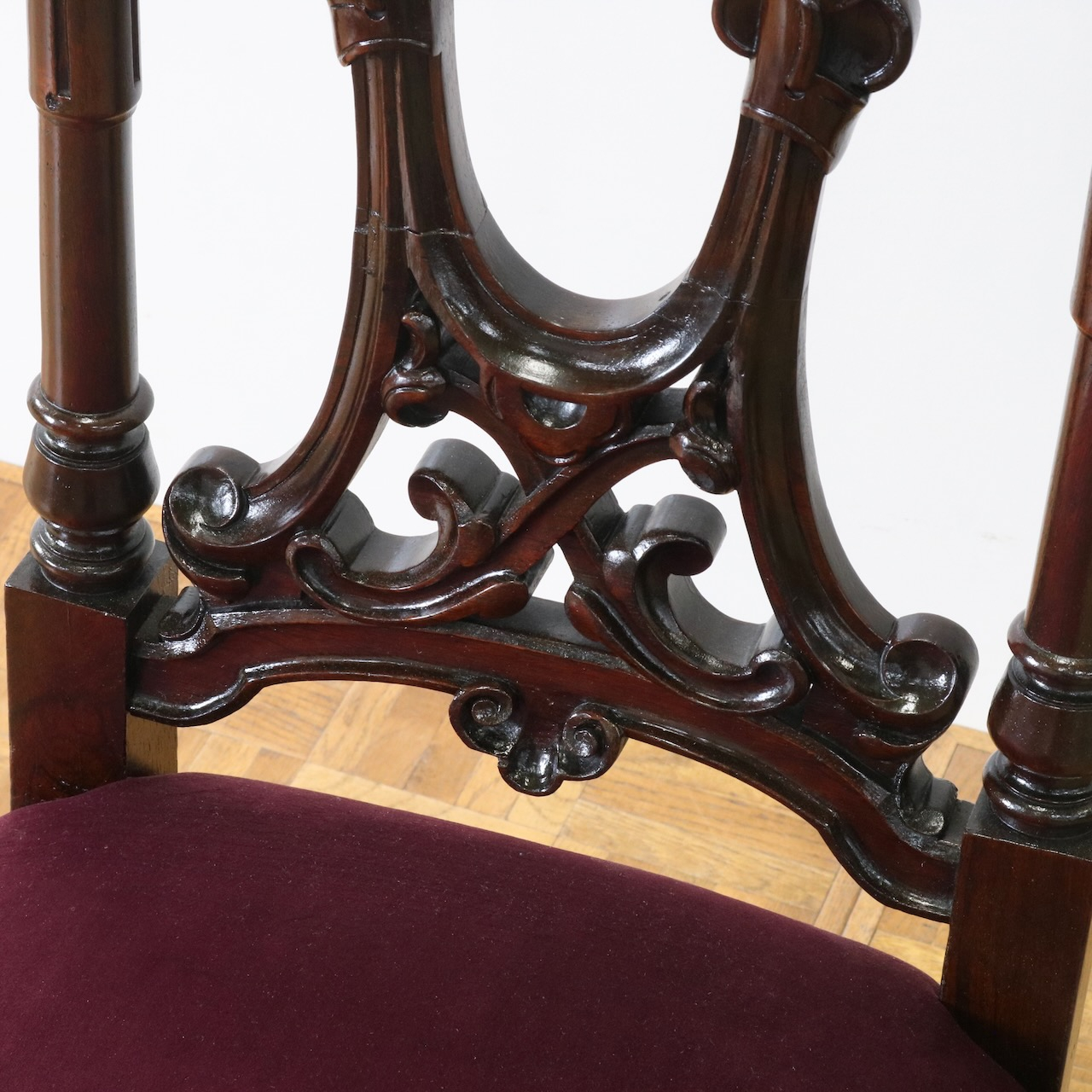 ナーシングチェアー