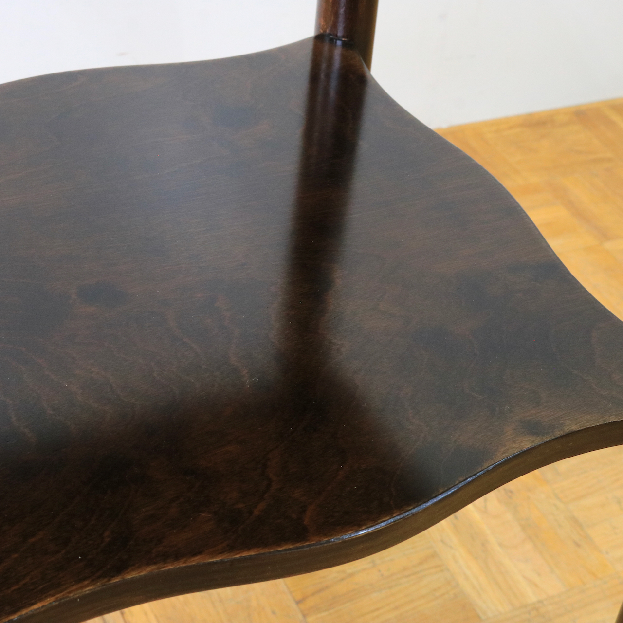 サイドテーブル