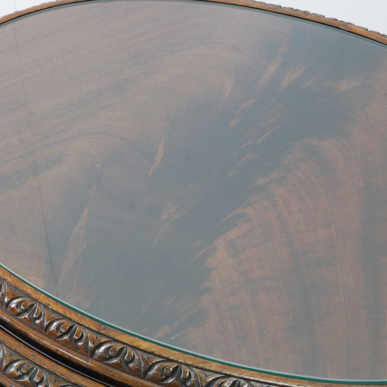 ネストテーブル