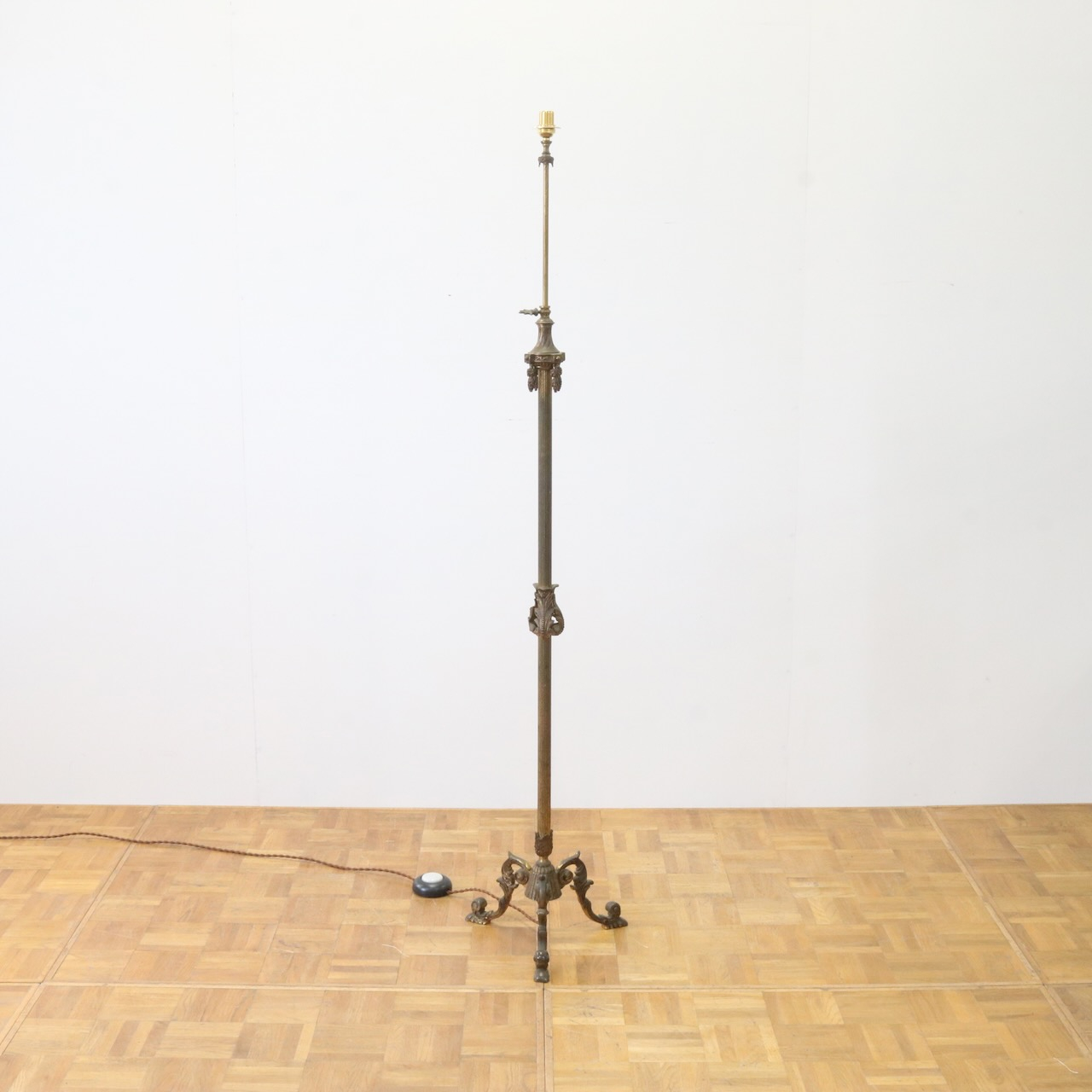 フロアスタンド