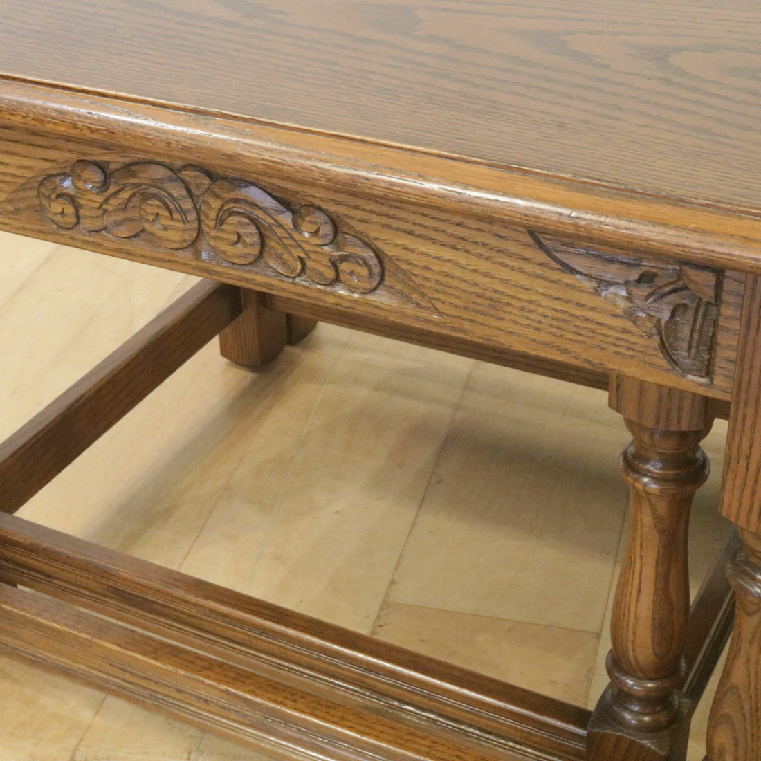 ネストテーブル