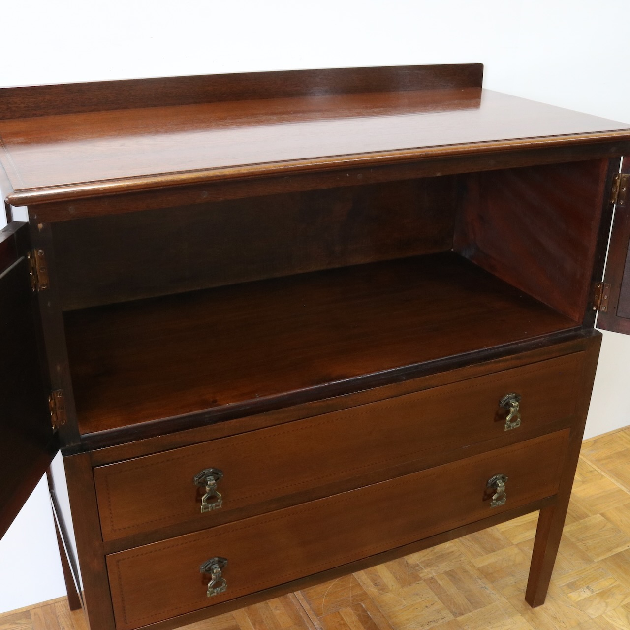 カップボードチェスト