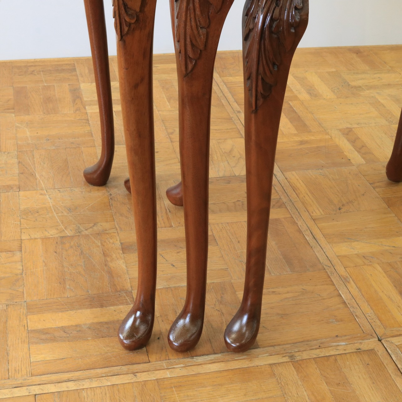 ネストテーブル