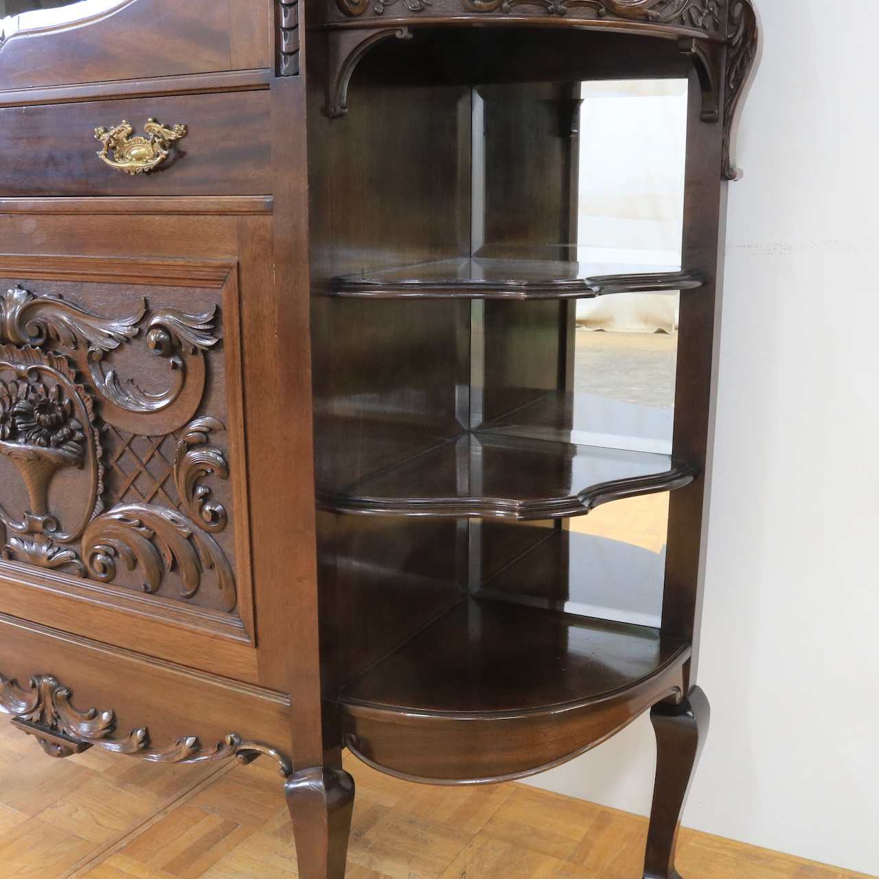 パーラーキャビネット