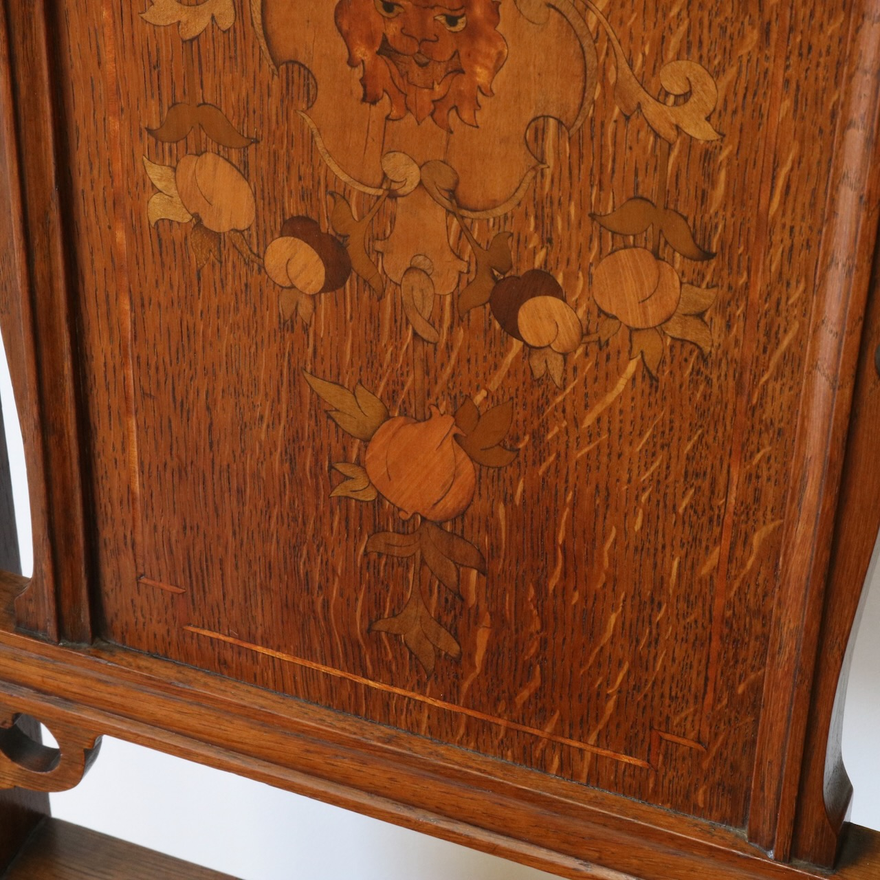 ホールチェアー