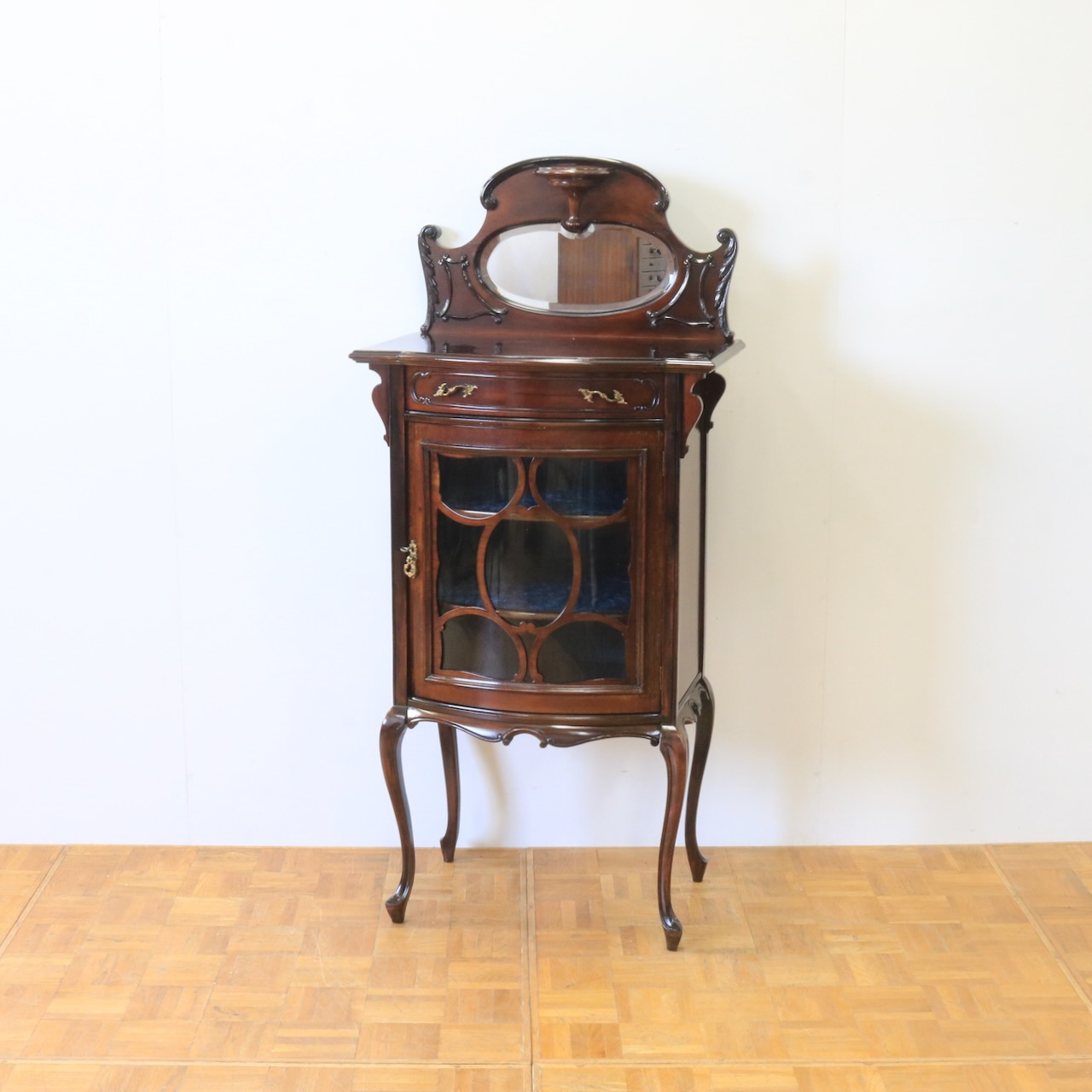 ミュージックキャビネット