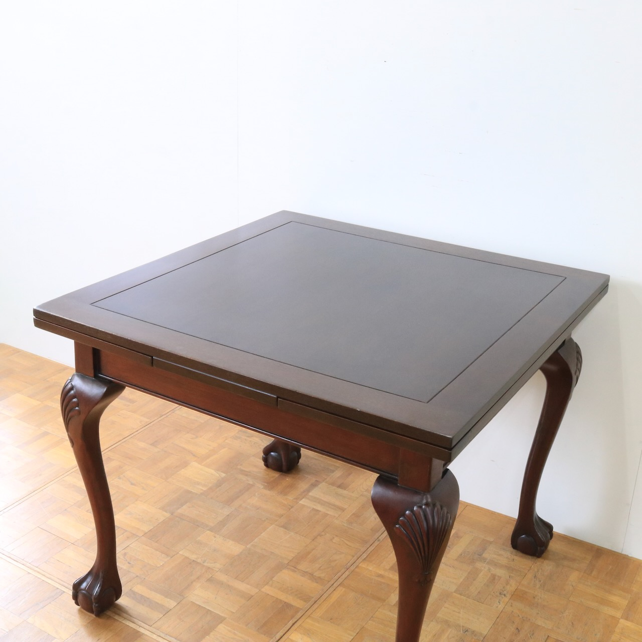 ドローリーフテーブル