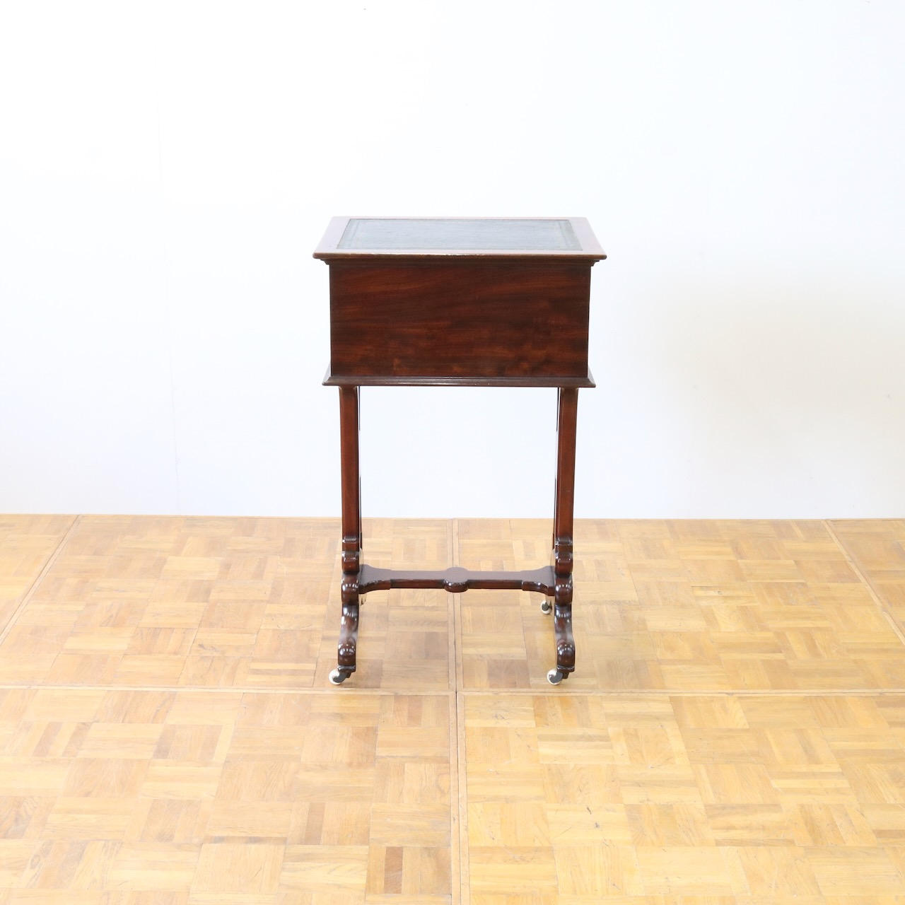 ライティングデスク