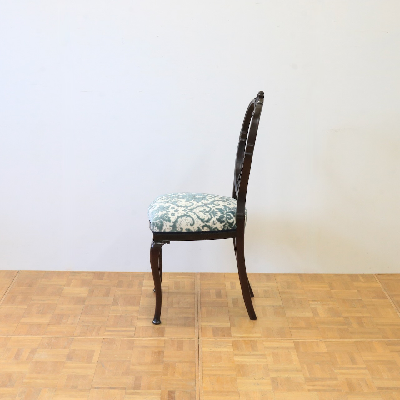 サイドチェアー