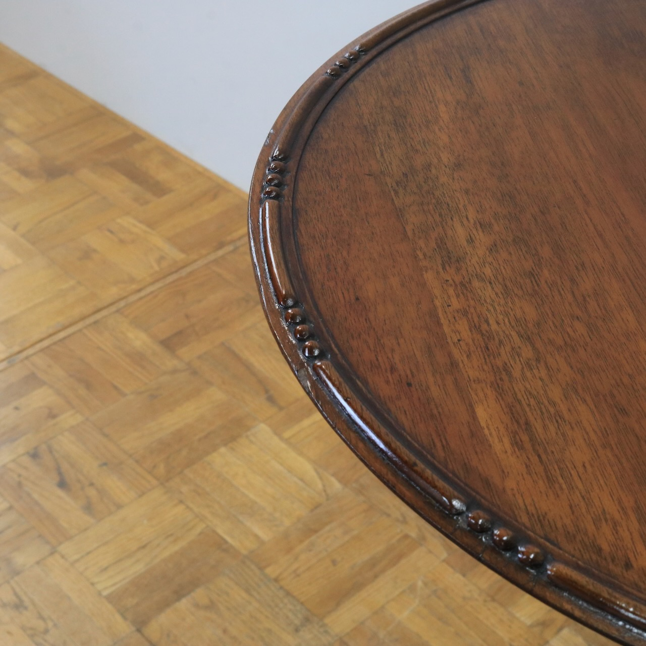 サイドテーブル