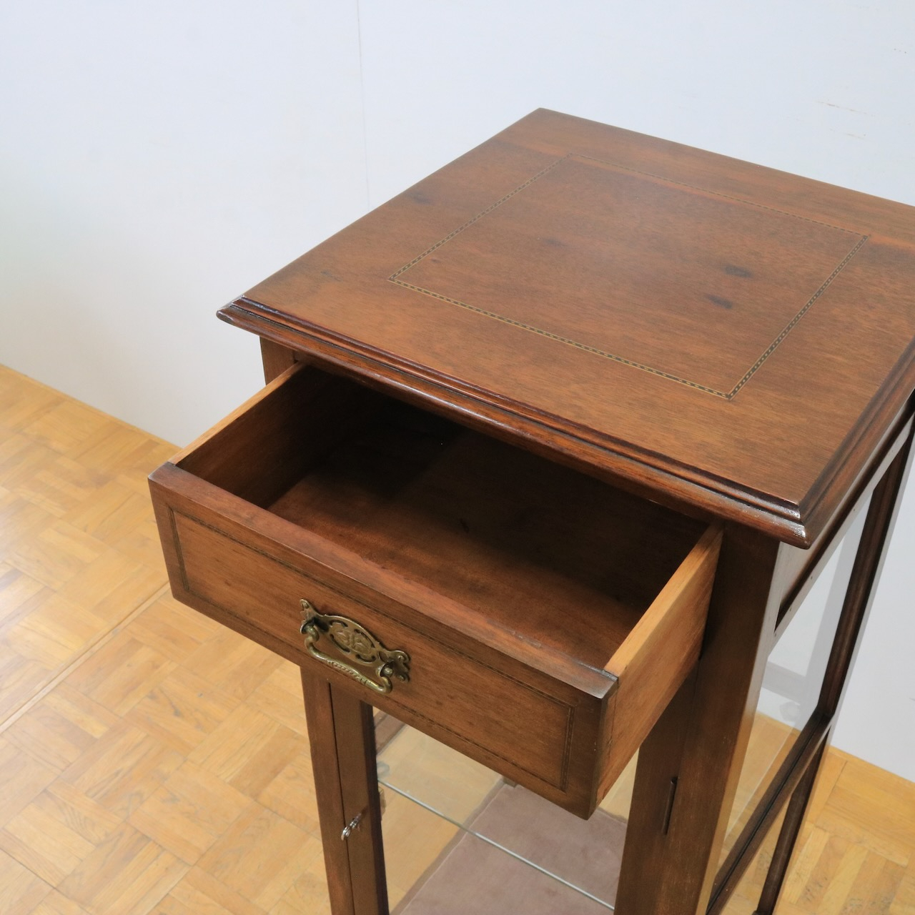 ショップキャビネット