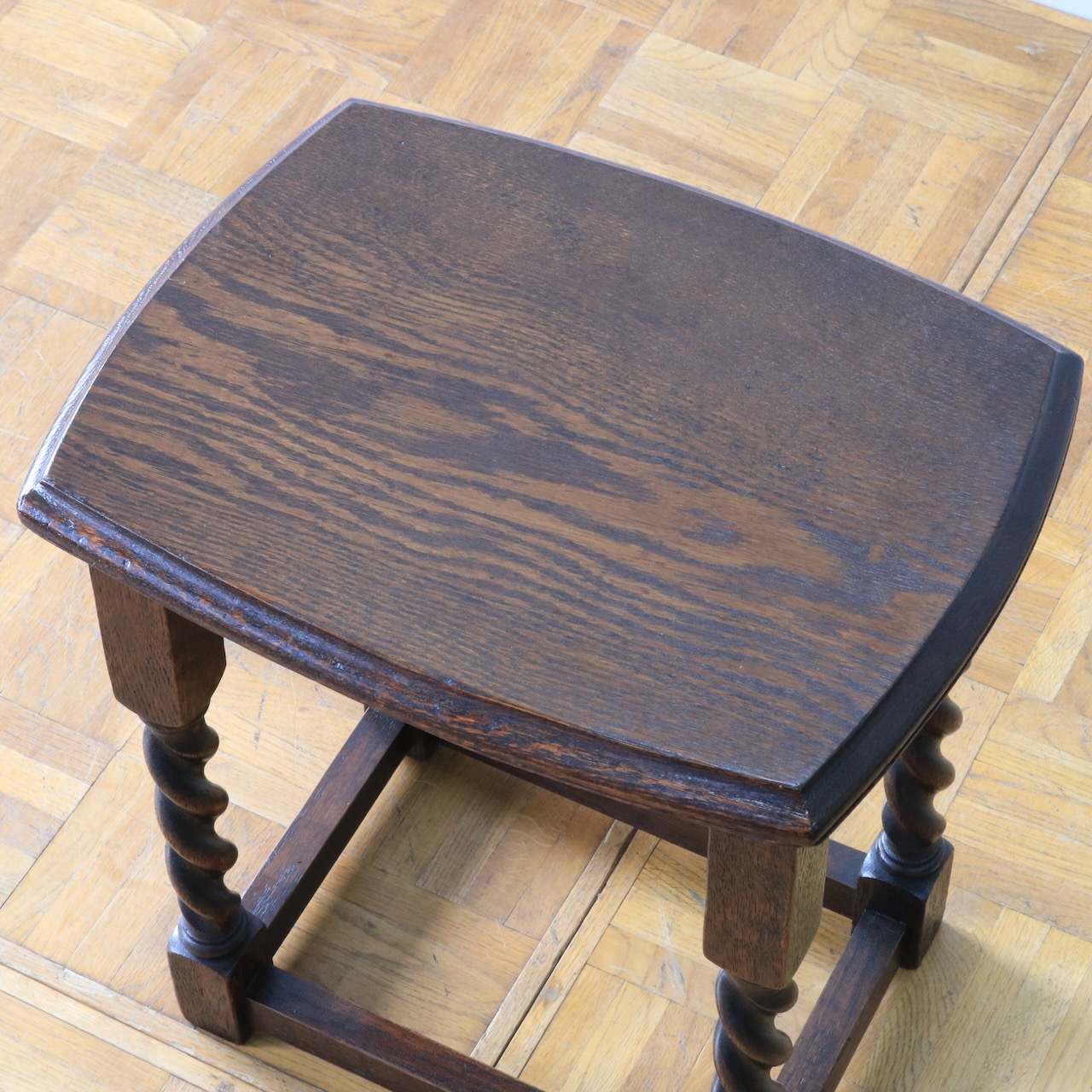 コーヒーテーブル