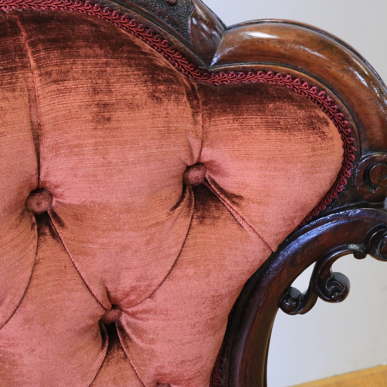 ナーシングチェアー