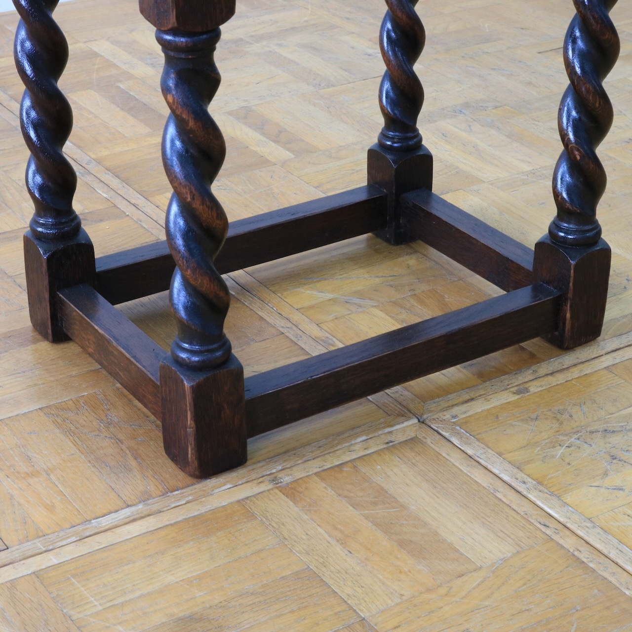 コーヒーテーブル