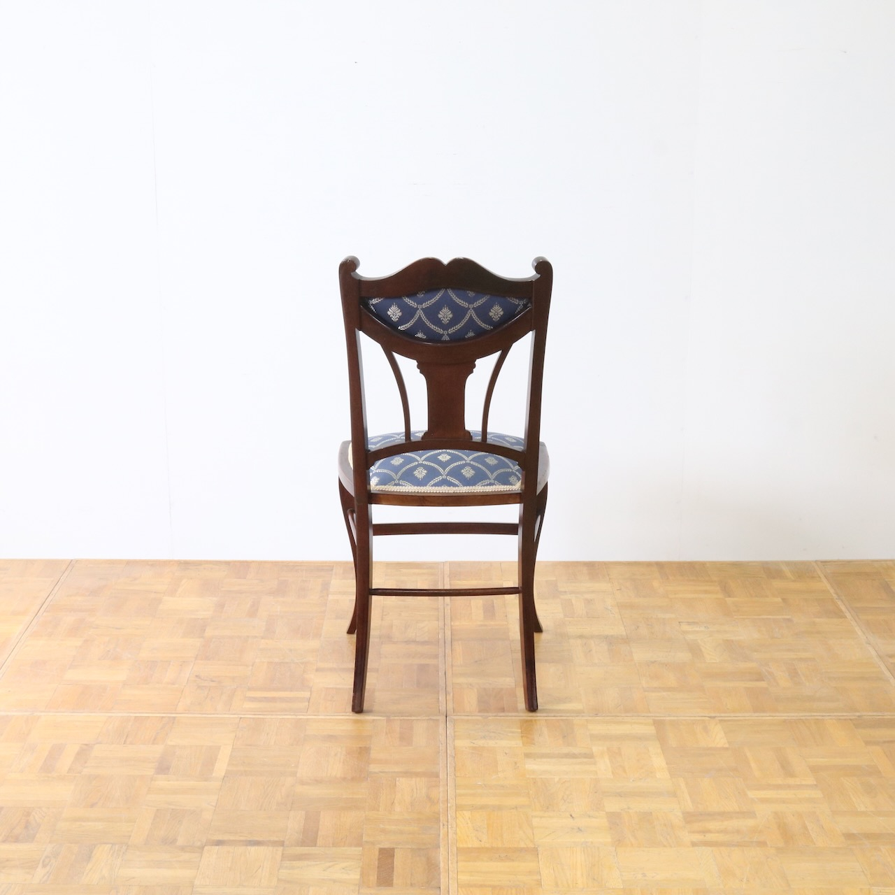 サイドチェアー