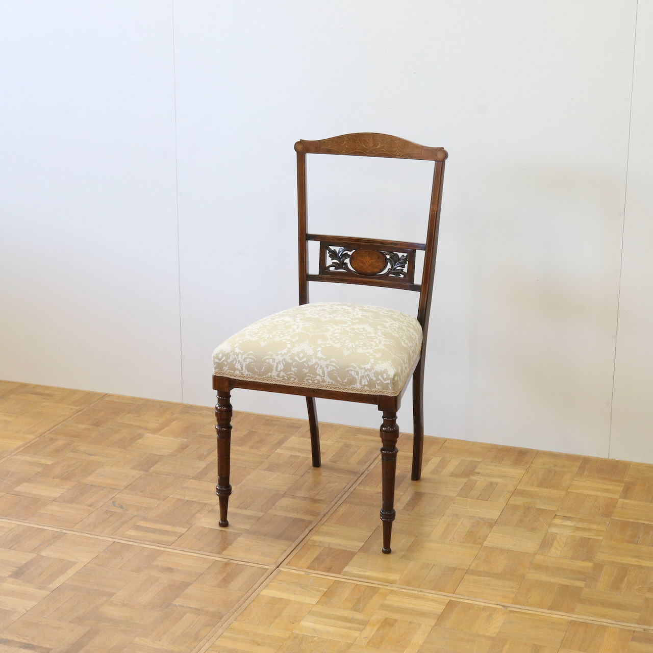 サイドチェアー