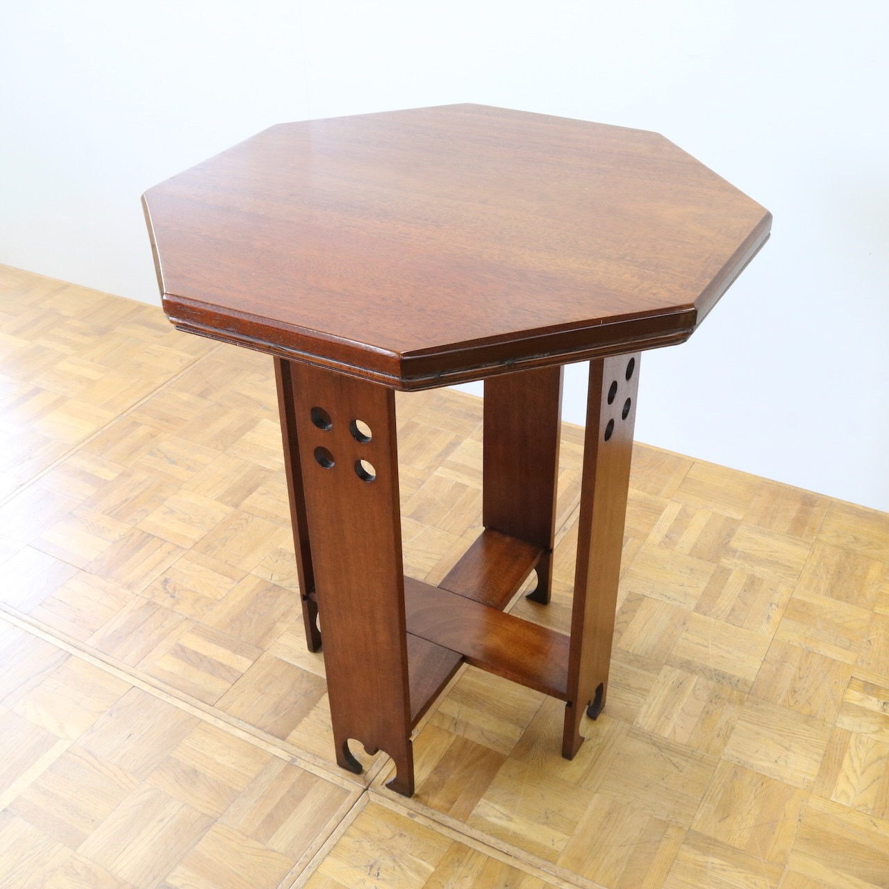 オケージョナルテーブル