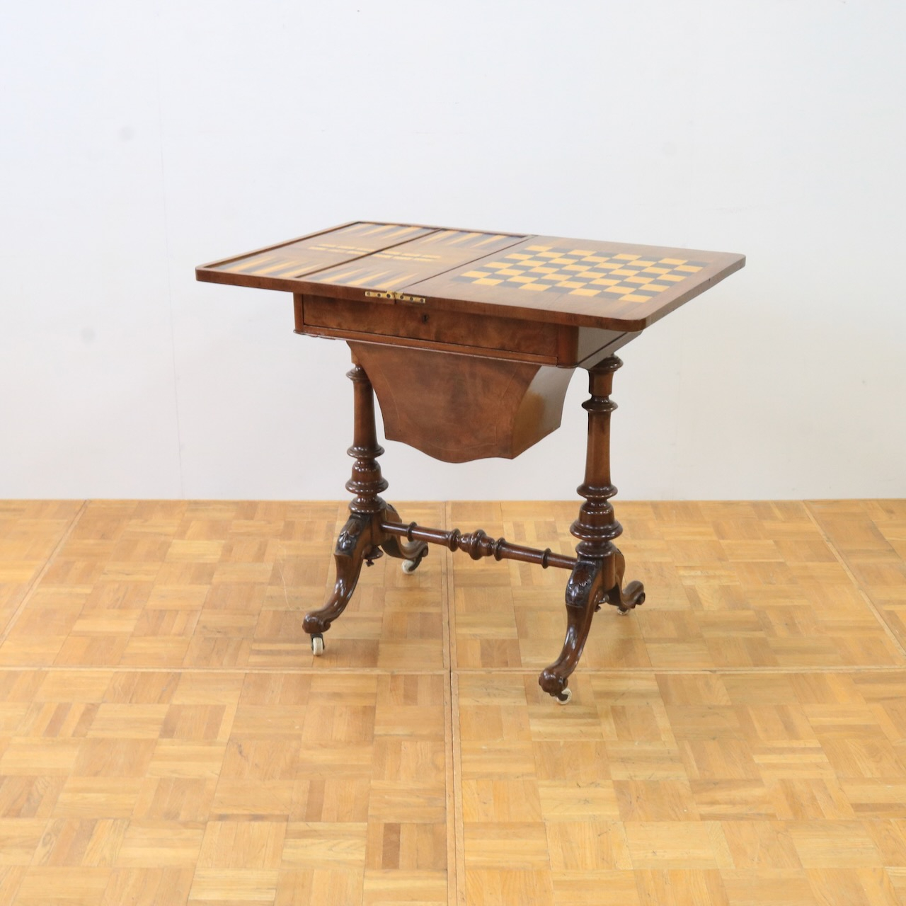 カードテーブル