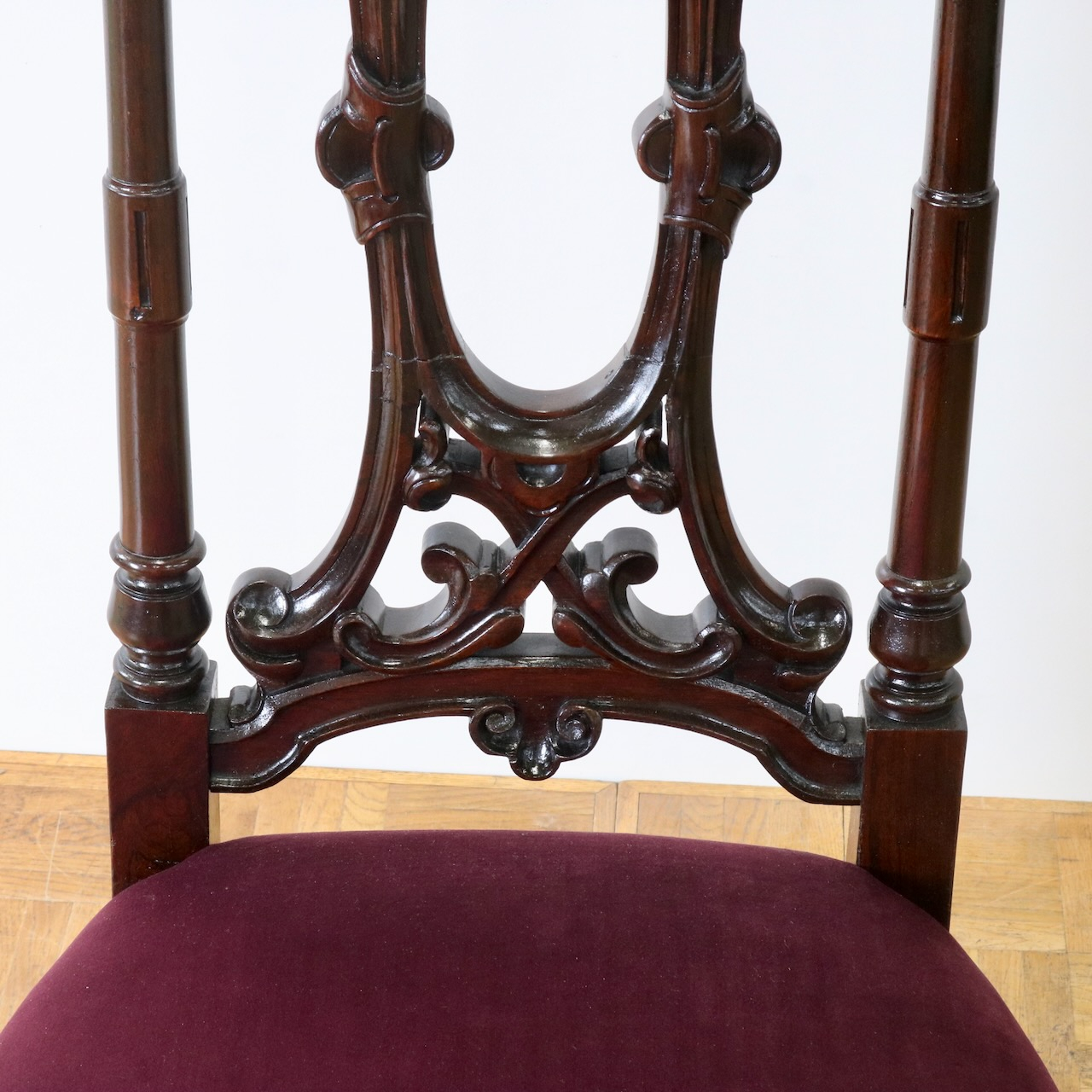 ナーシングチェアー