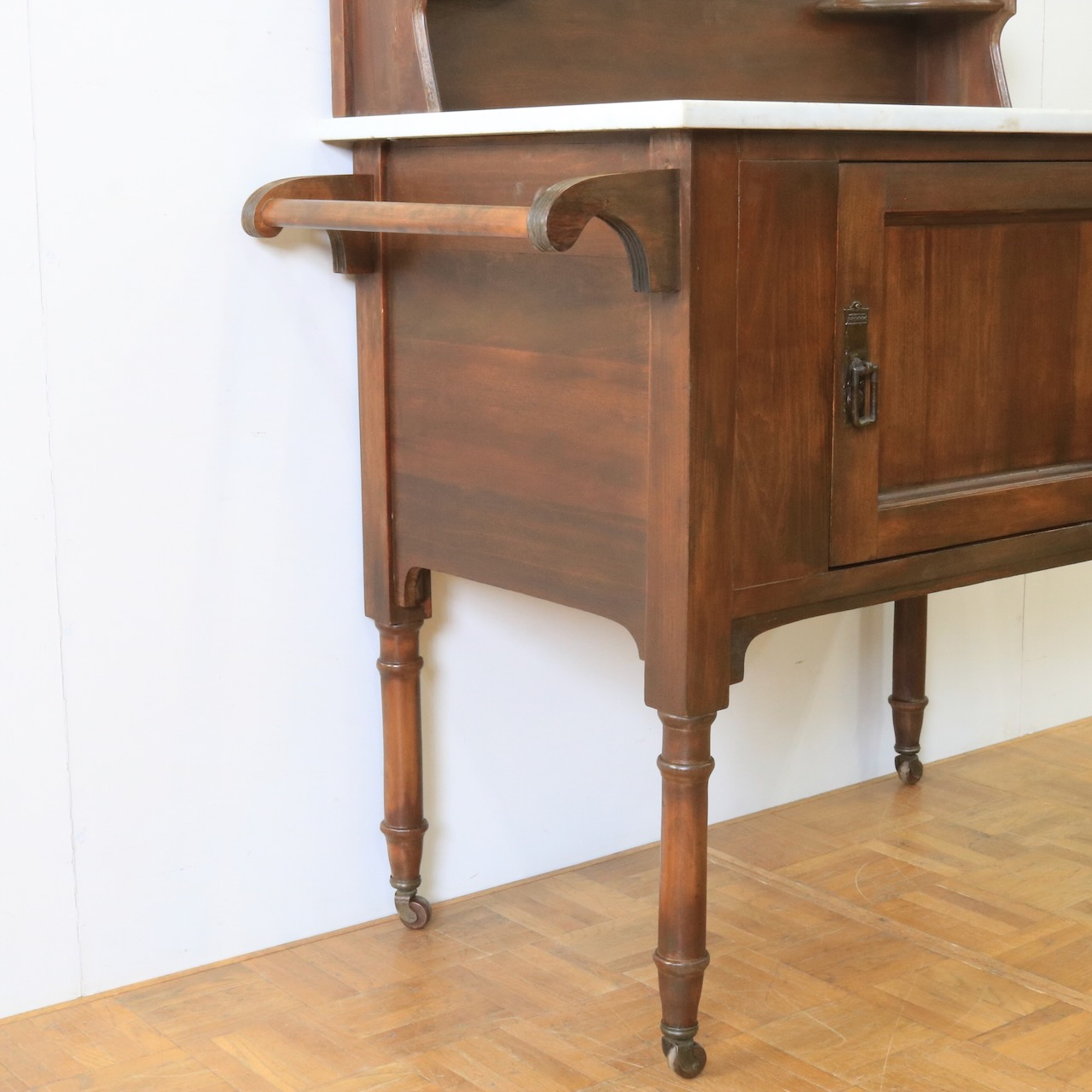 ウォッシュハンドスタンド