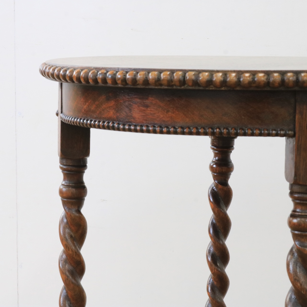 オケージョナルテーブル