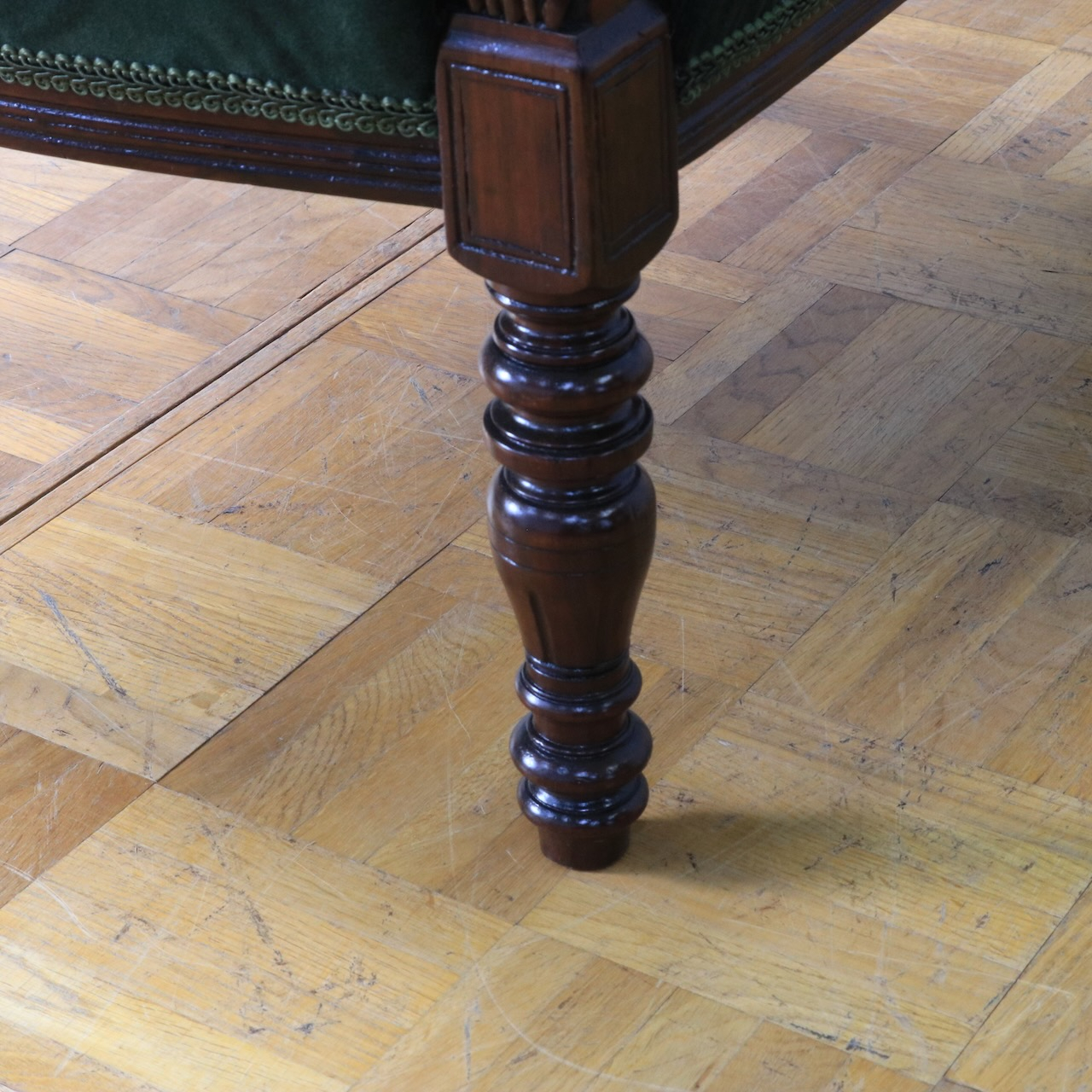 ナーシングチェアー