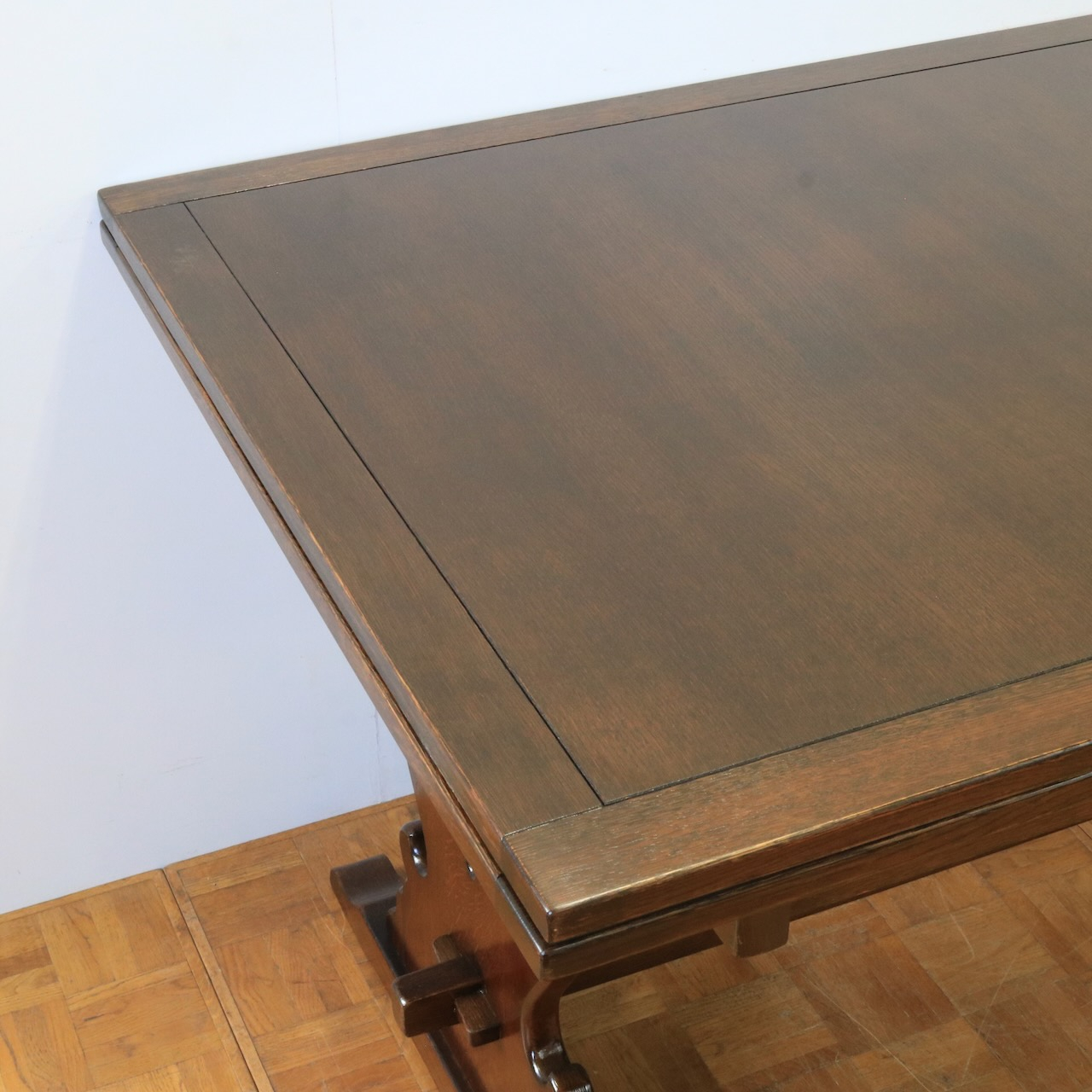 ドローリーフテーブル