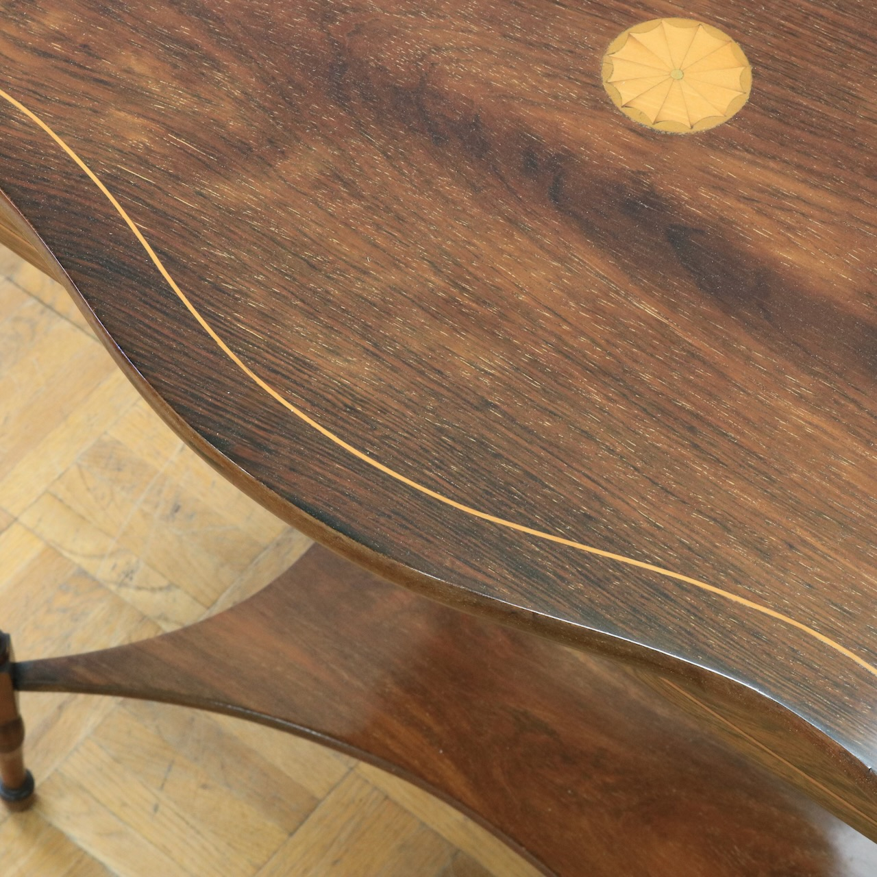 オケージョナルテーブル