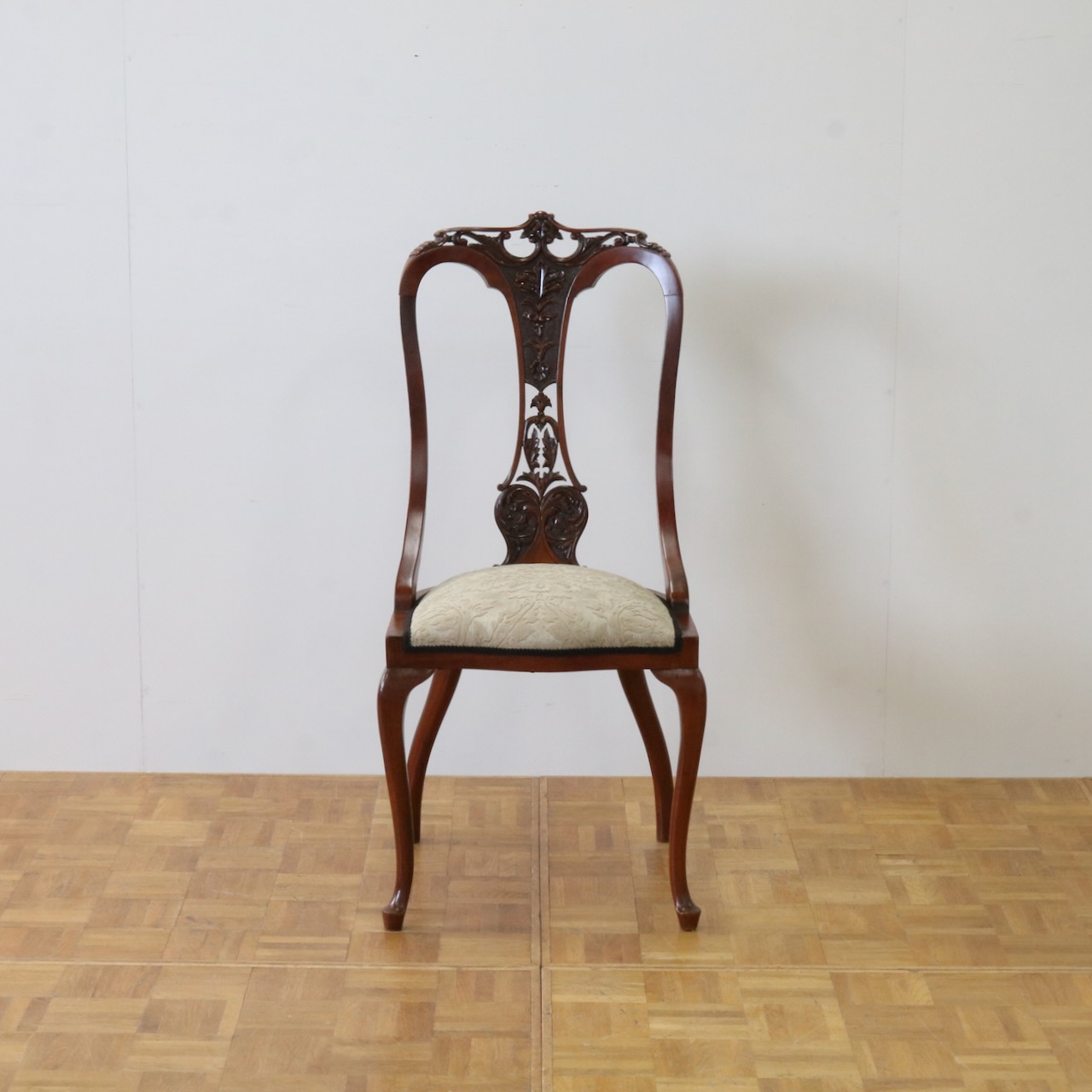 サイドチェアー