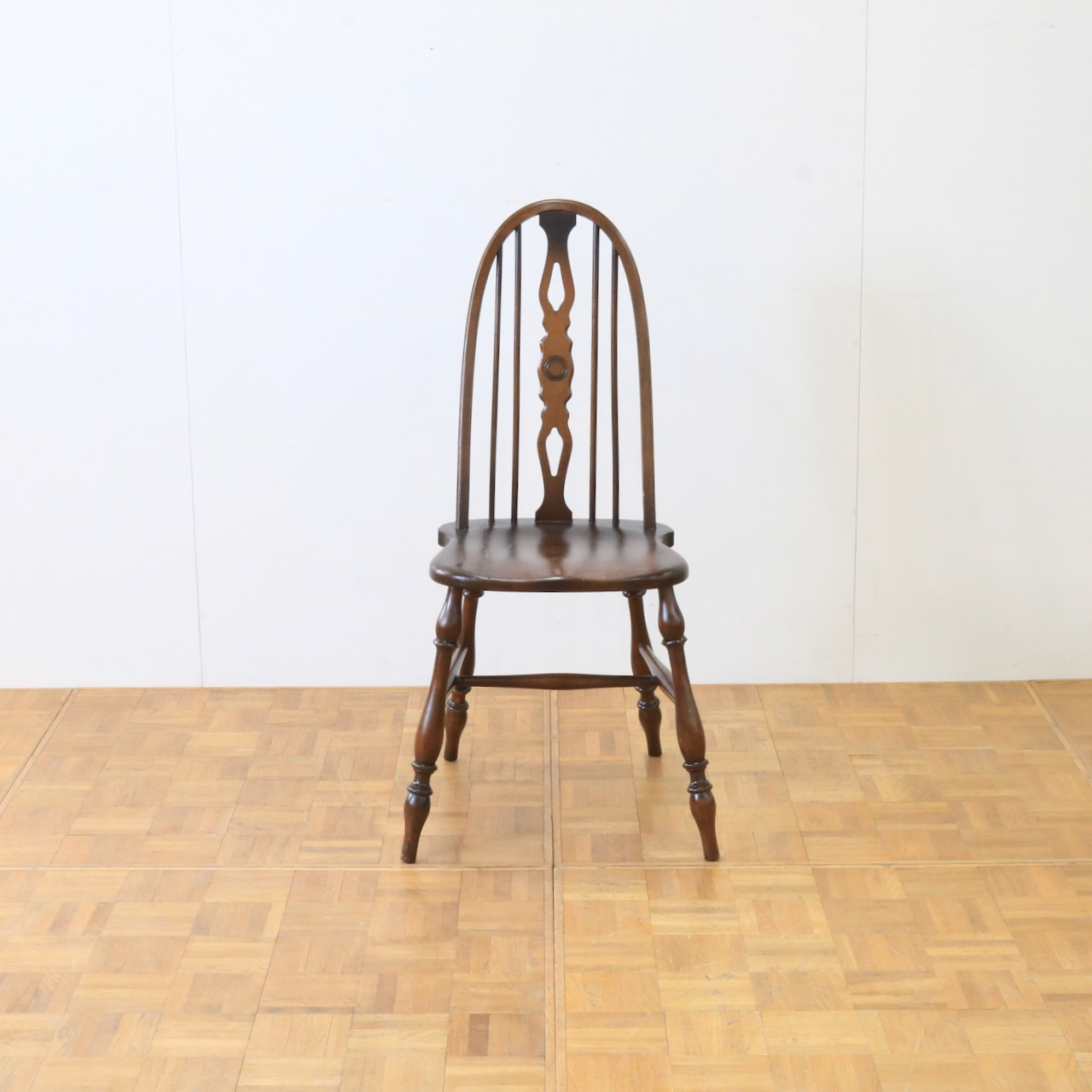 スピンドルチェアー