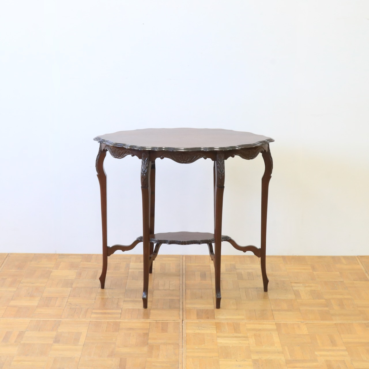 ティーテーブル