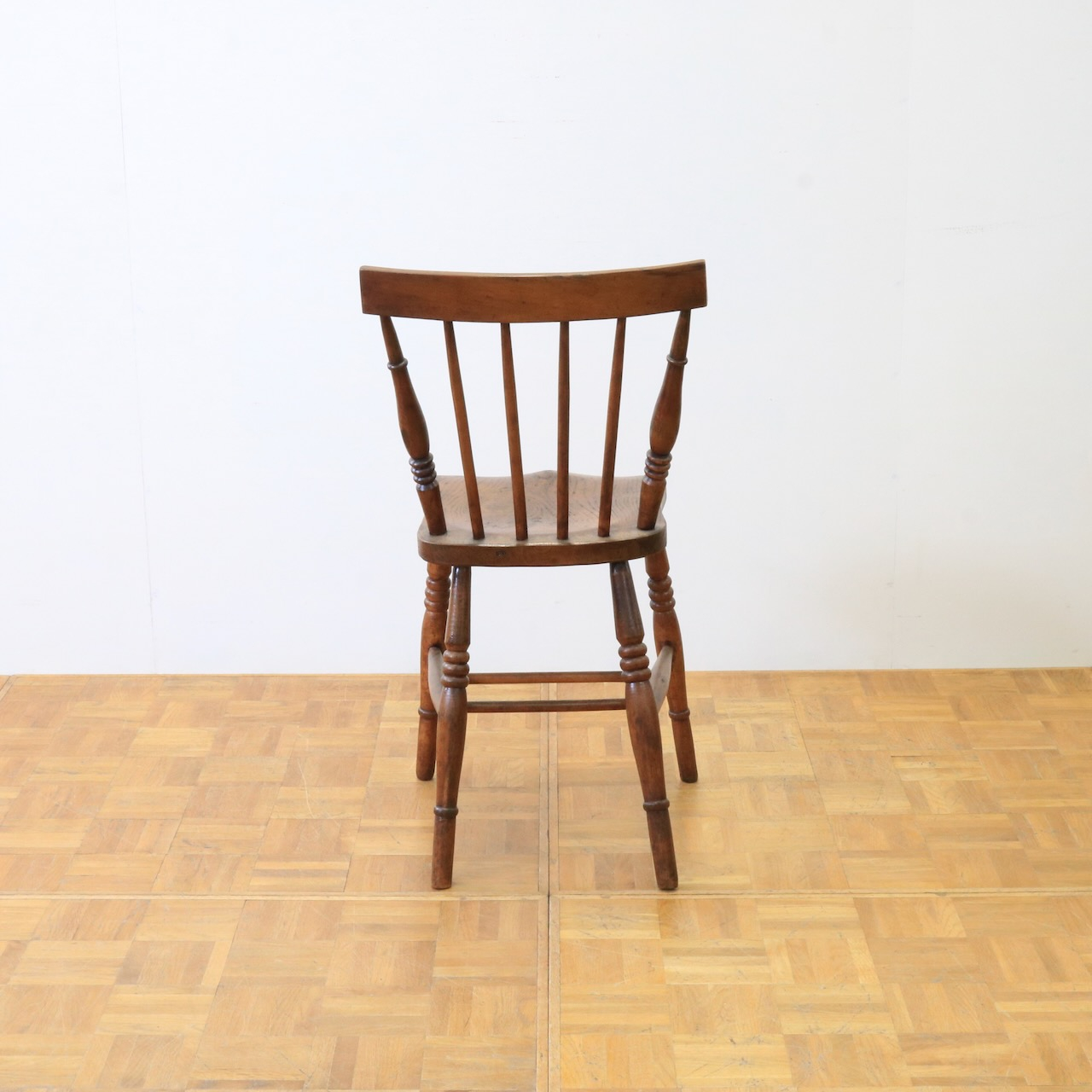 キッチンチェアー